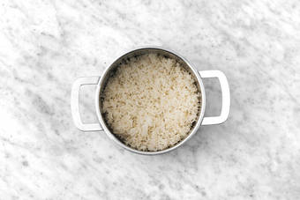 Cook the ginger rice