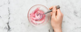 Pickle Onion & Make Aioli