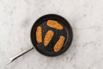 Cook plant-based chicken