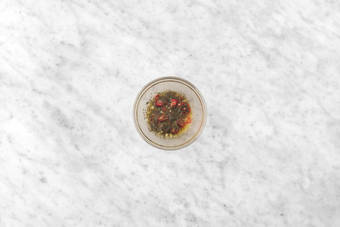 Make the garlic-chilli butter