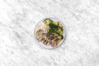 On dresse, on savoure !