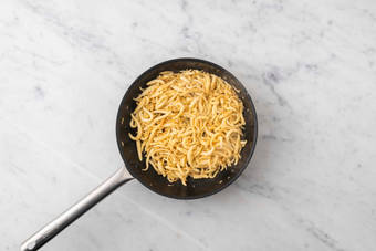 Spätzle braten