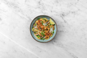 Vegane Filetstücke anbraten