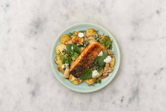 Lachs braten & Anrichten