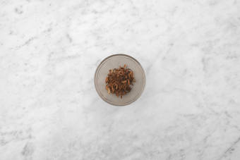 Friggere lo scalogno