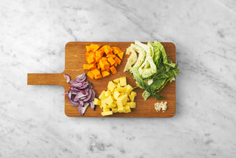 Un taglio dopo l'altro