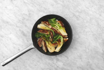 Steg gyoza og pak choi