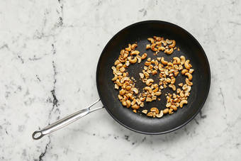 Toast cashews and make sauce