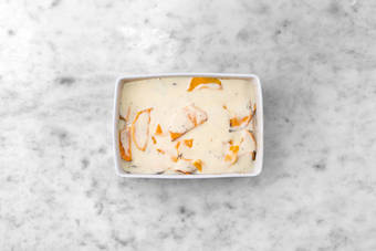 Add the sauce & bake the gratin