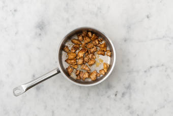 Fry and Spice the Chicken