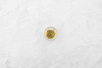 Laga passionsfruktsås