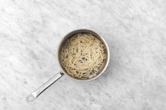 Cook the noodles