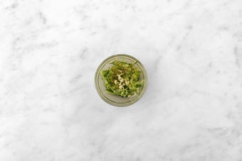 Prepare the Cucumber Chutney