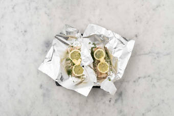 Für die Fischpäckchen