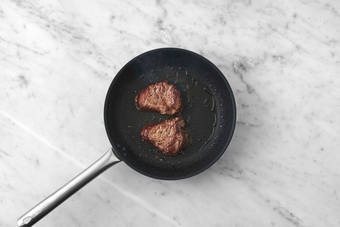 Steak anbraten