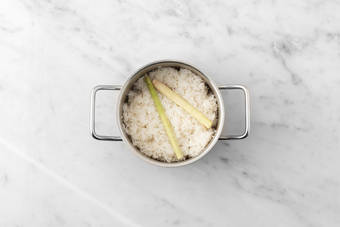 Cook lemongrass rice [test]