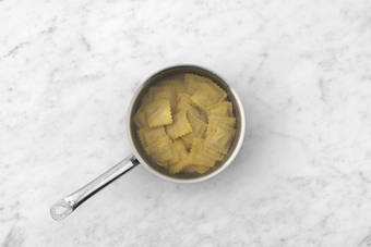 Cook the ravioli