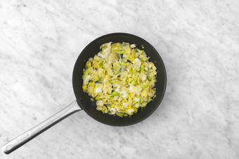 La sauteuse prend le relais