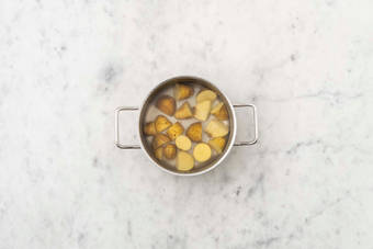 Cuire les pommes de terre