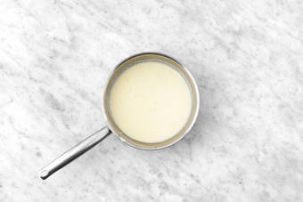 Preparare la salsa al cocco