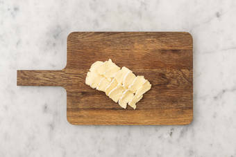 Cuire l'oignon et la pomme