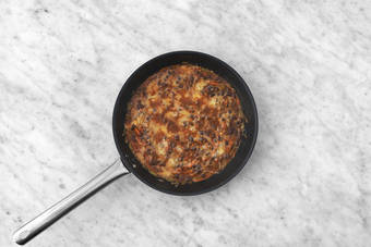 Finish the bean topping