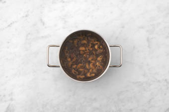 Chipotle-Bohnen würzen