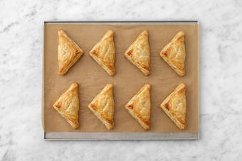 Assemble & bake the puffs