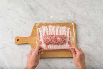 Hackbraten vorbereiten