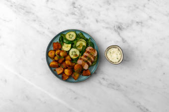 Fleisch braten & Anrichten