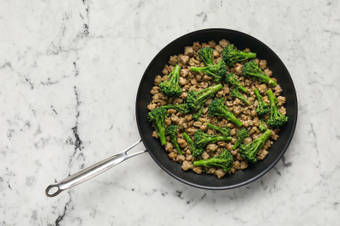 Sauté broccolini