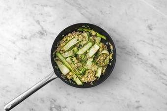 Combina los ingredientes