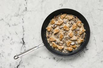 Braise chicken and veggies