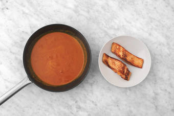 Cook the salmon & make the curry sauce 