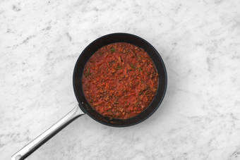 Cuocere il ragù