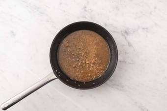 Finish shallot gravy