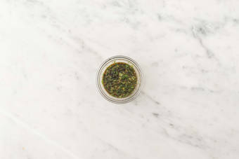 Préparer le chimichurri