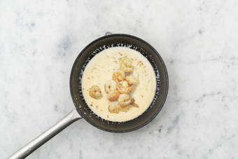 Make your Creamy Sauce