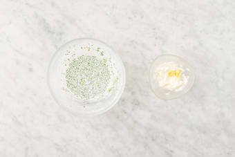 Preparare la salsa tzatziki