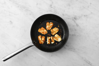 Sear halloumi