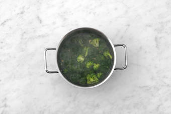 Brokkoli blanchieren