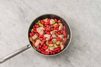 Gnocchipfanne vollenden