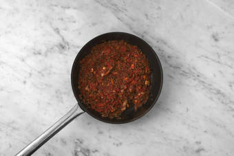 Bolognese fertigstellen