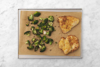 Coloca en la bandeja