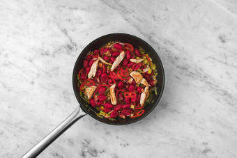 Gnocchipfanne vollenden