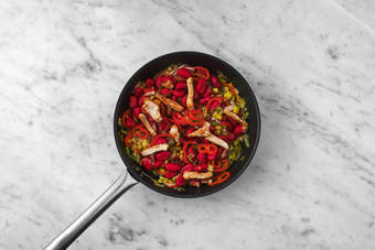 Gnocchipfanne vollenden