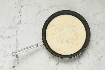 Make cream sauce