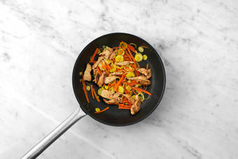 Hähnchenpfanne anbraten