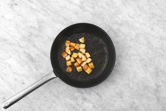 Caramelise the Onion and Halloumi