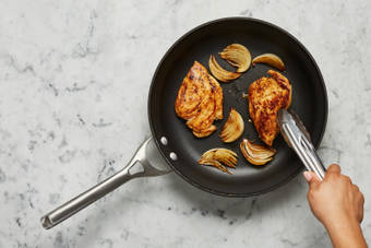 Cook Chicken & Onion